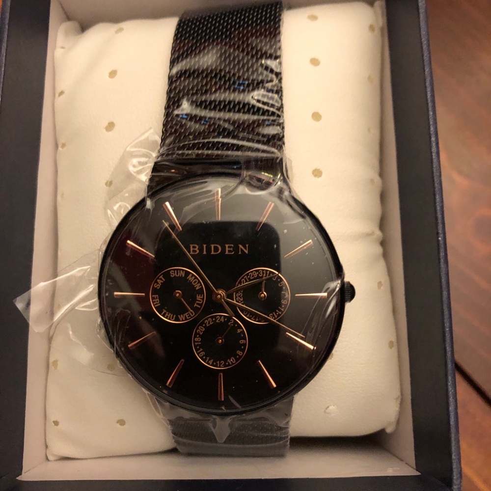 NWT BIDEN MENS WATCH